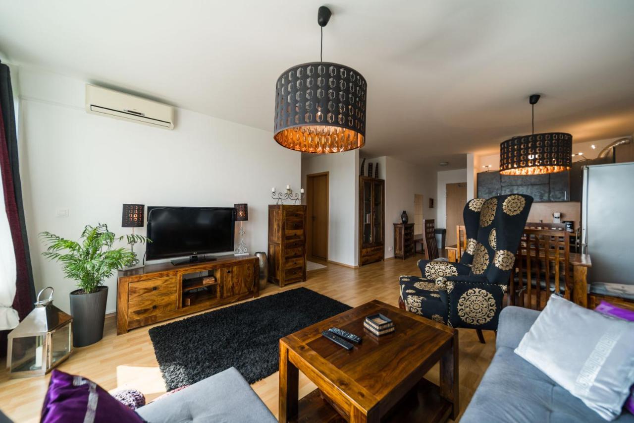 Comfy Condo On The 20Th Floor & Free Parking บราติสลาวา ภายนอก รูปภาพ